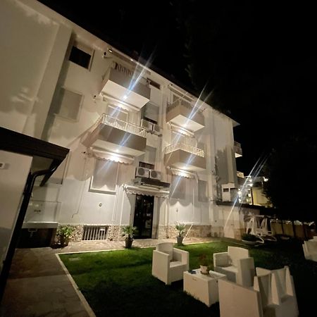 Palazzina Del Sole Villa Sottomarina Bagian luar foto