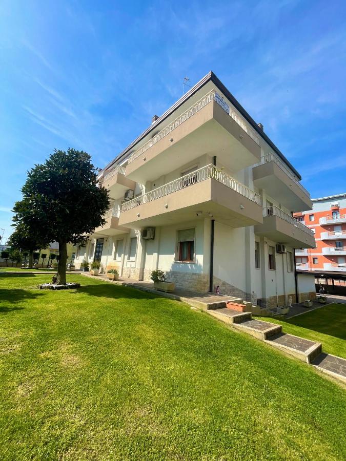 Palazzina Del Sole Villa Sottomarina Bagian luar foto